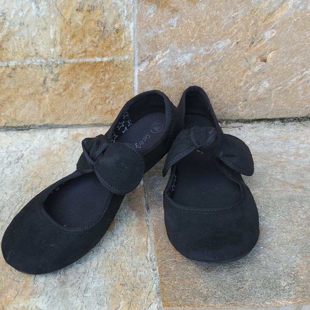 Girls Black Flat Shoes 🥿 Size: US 4